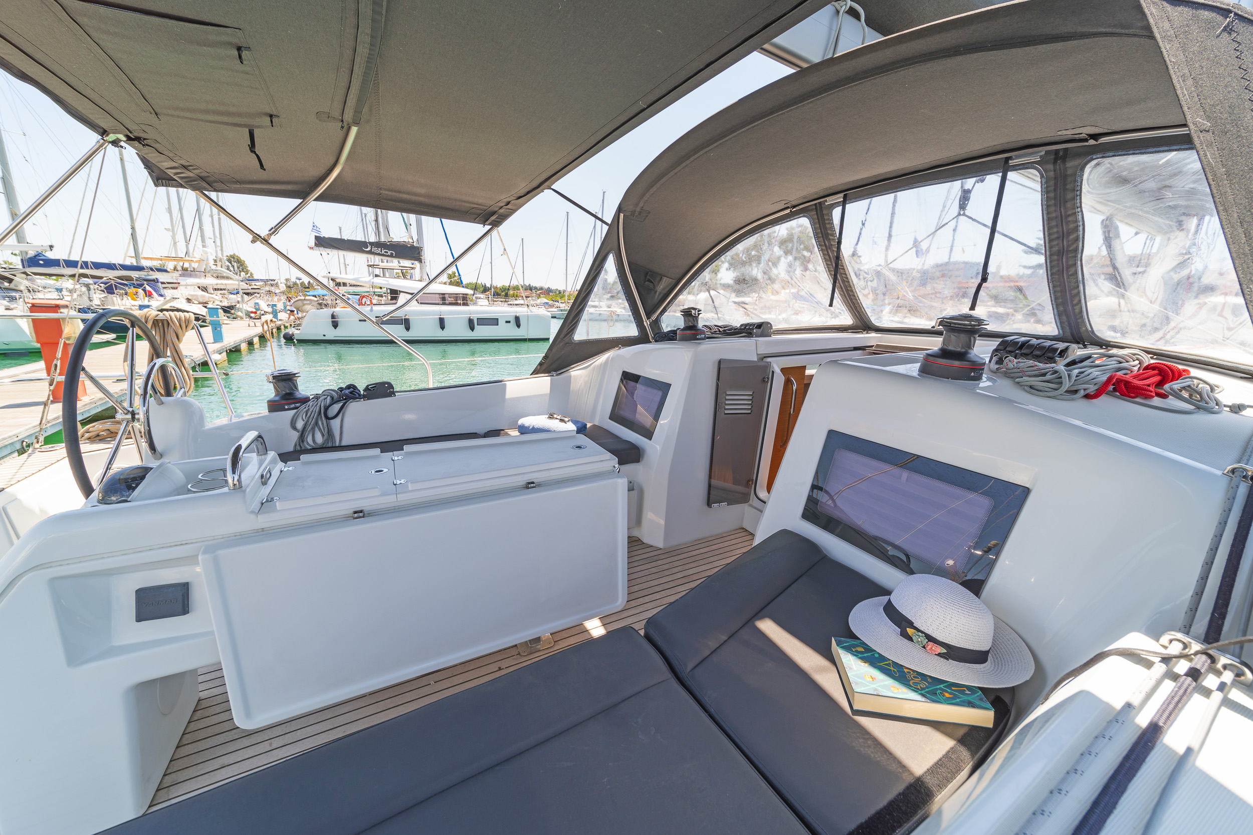 Sun Odyssey 410 Zheng Yi Sao (郑一嫂), Foto 4
