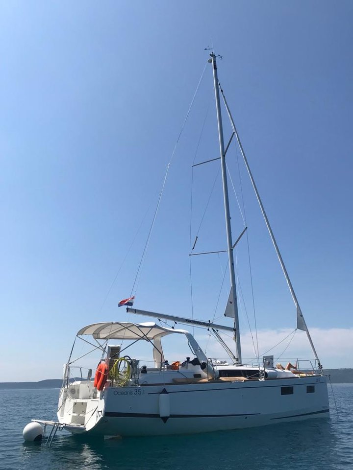 Oceanis 35.1 Idila, Foto 3