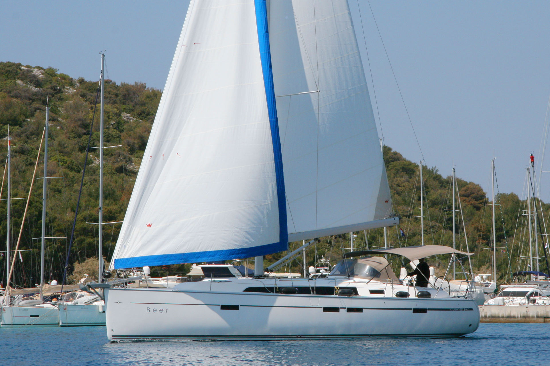 Bavaria Cruiser 46 (4 cab/3WC) „Beef“ als Charteryacht