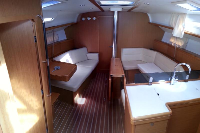 Sun Odyssey 42i Margot, Foto 3