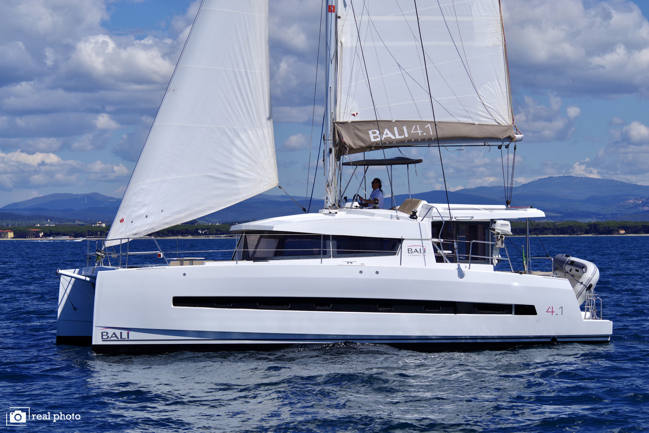 Bali 4.1 (4+2cab/4wc) „WEEsail“ als Charteryacht
