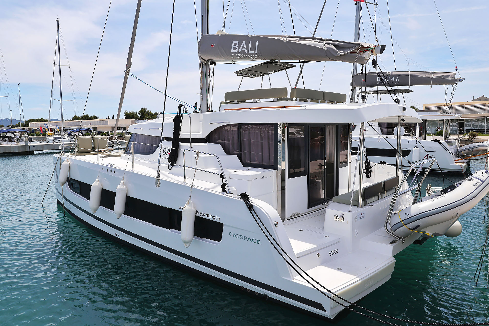 Bali Catspace „Esteri“ als Charteryacht