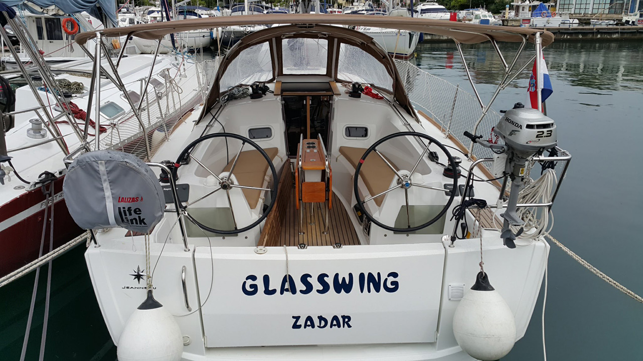 Sun Odyssey 349 (2 cab) „Glasswing“ als Charteryacht