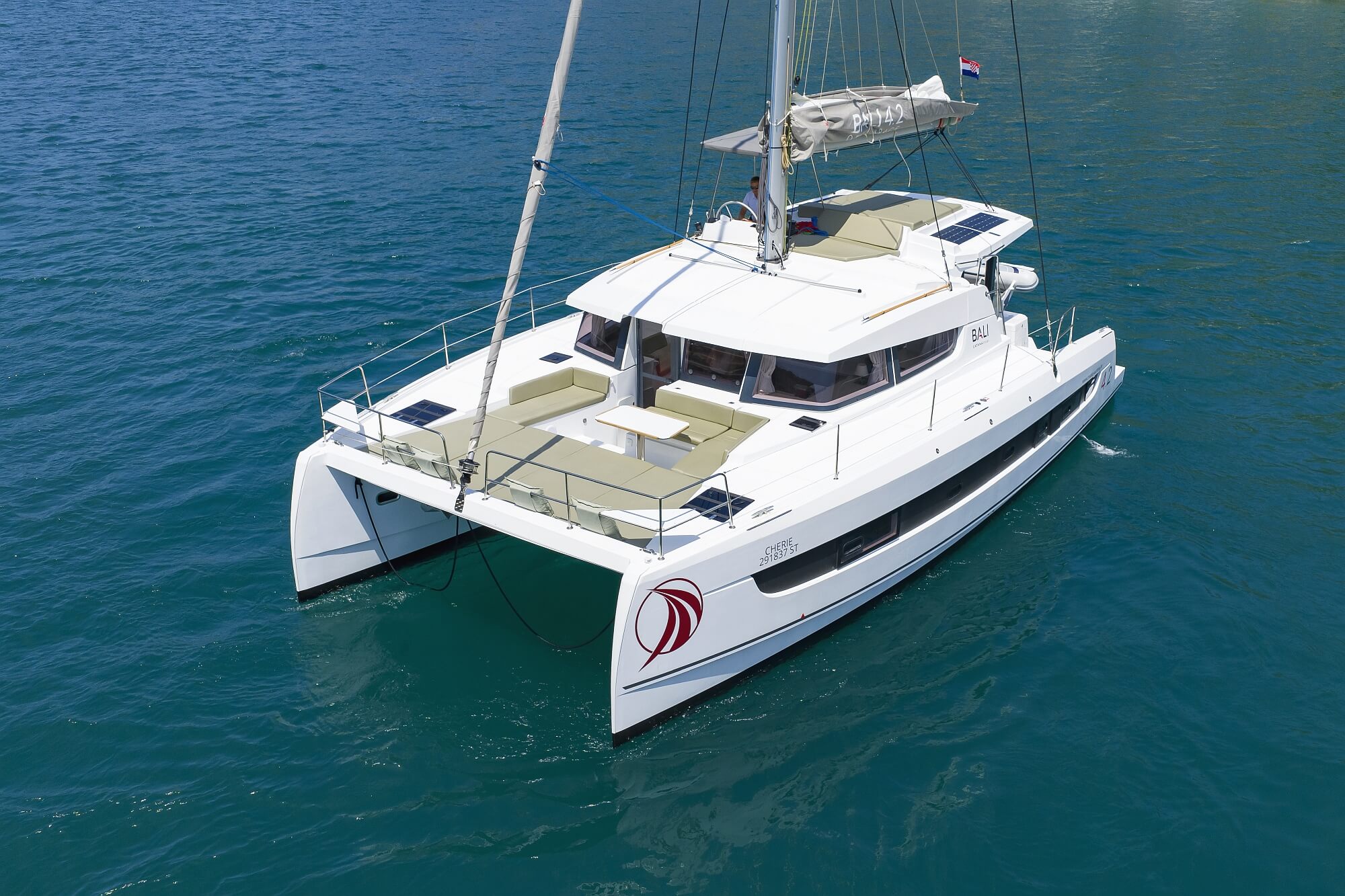 Bali 4.2 „Chèrie“ als Charteryacht