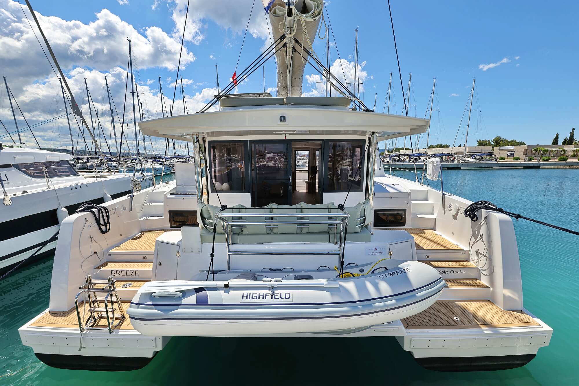 Bali 4.4 „Breeze“ als Charteryacht