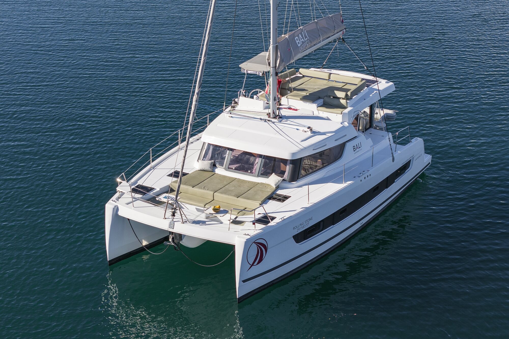 Bali Catspace „Rolling Stone“ als Charteryacht