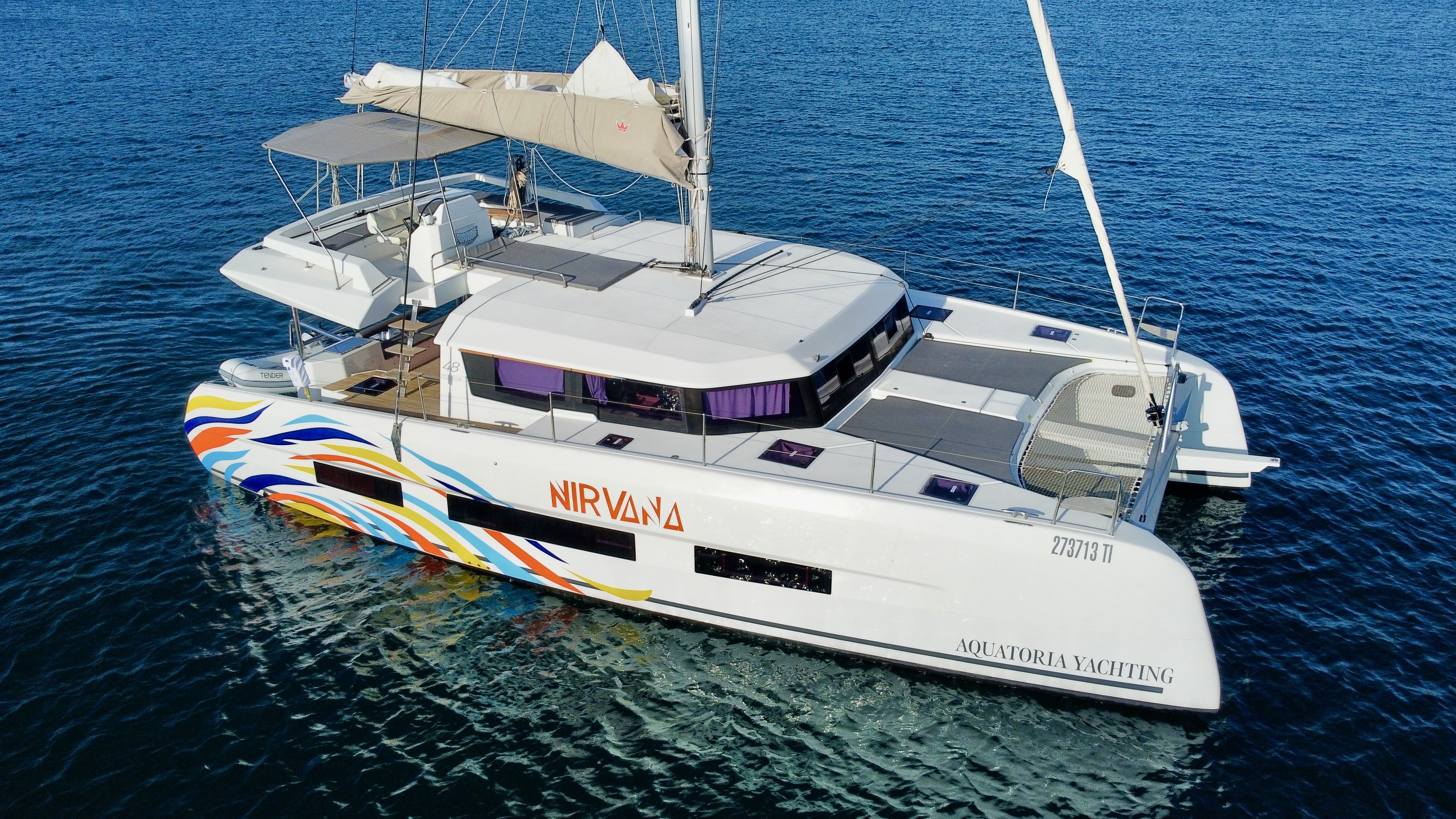 Dufour 48 Catamaran (5+1 cab) „Nirvana“ als Charteryacht
