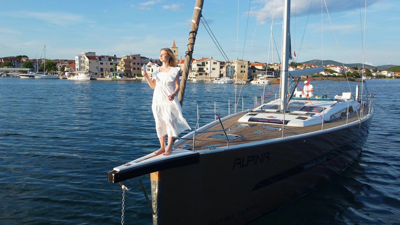 Dufour 56 Exclusive (4+1 cab) „Alpina“ als Charteryacht