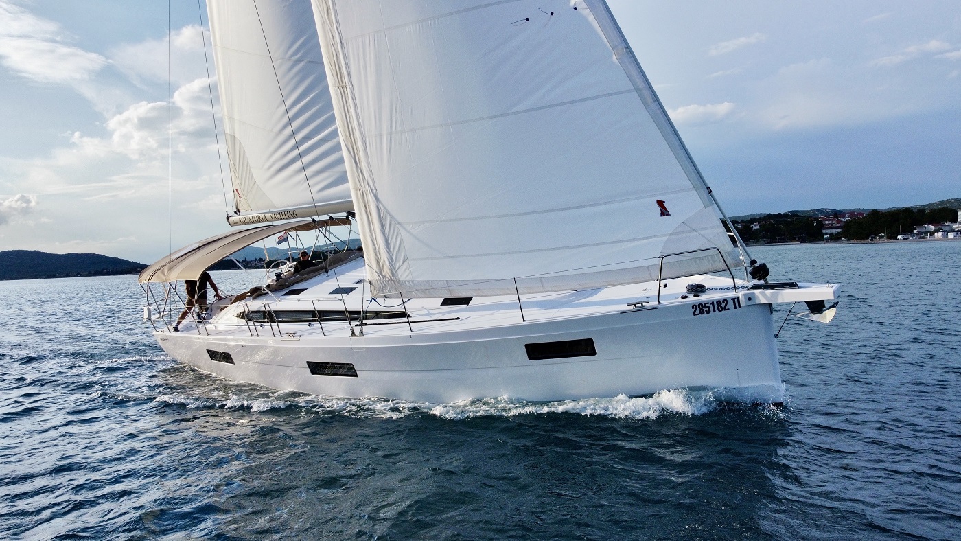 Elan Impression 45 „Aurora“ als Charteryacht