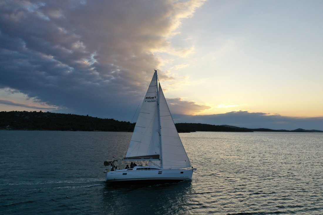 Elan Impression 45.1 (4cab) „Diana“ als Charteryacht