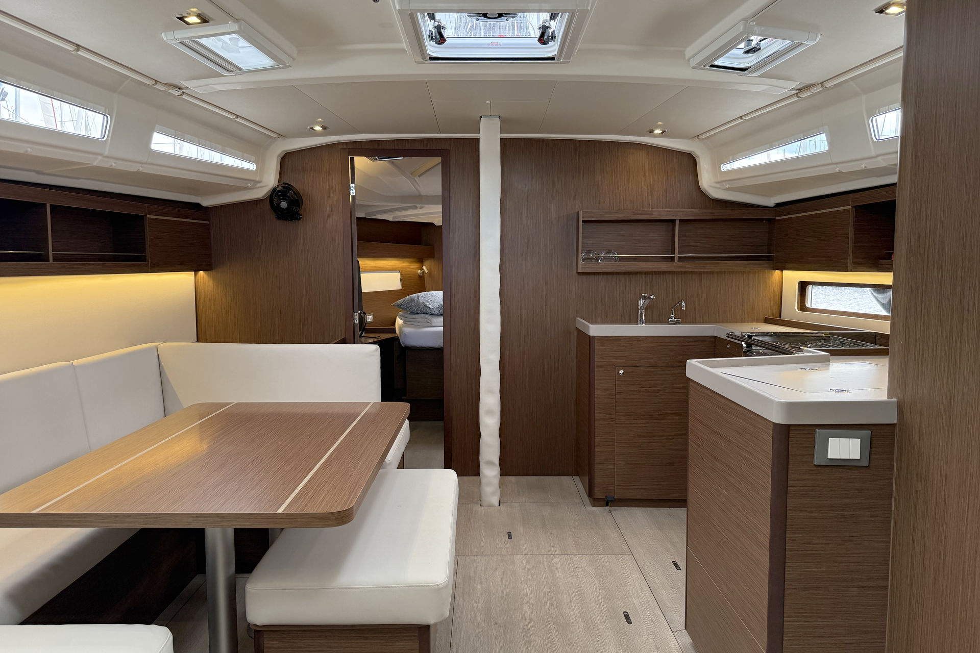 Oceanis 40.1, Foto 2