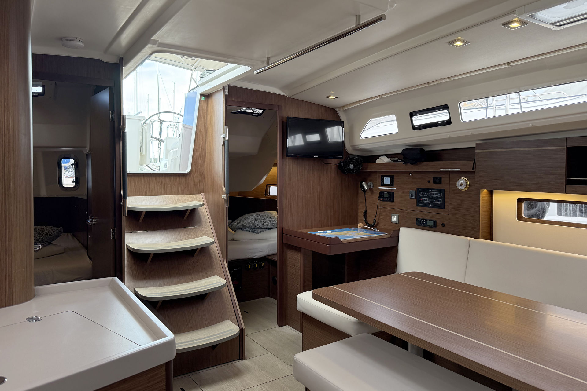 Oceanis 40.1, Foto 4