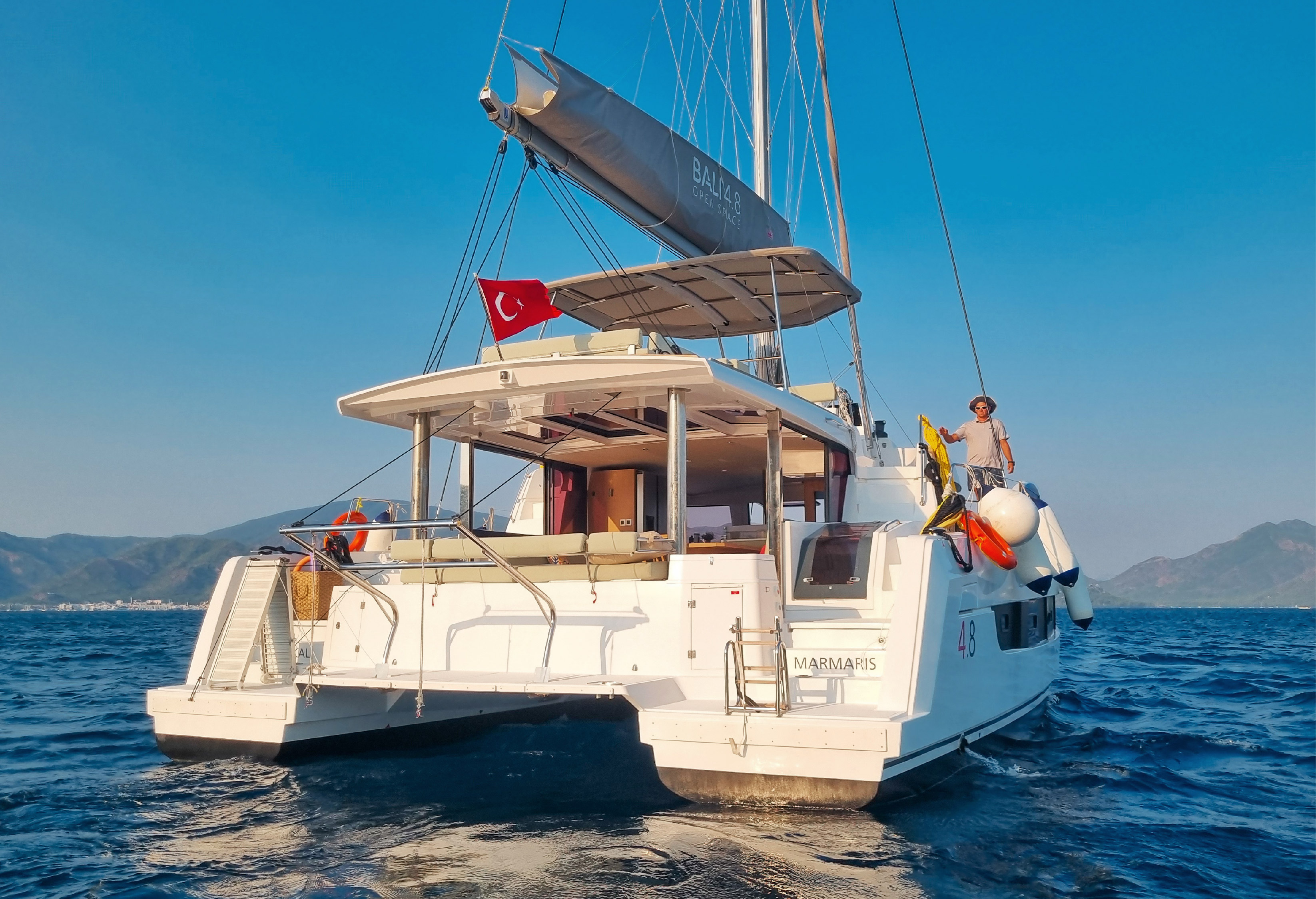 Bali 4.8 (6cab/6wc) „Baikal“ als Charteryacht