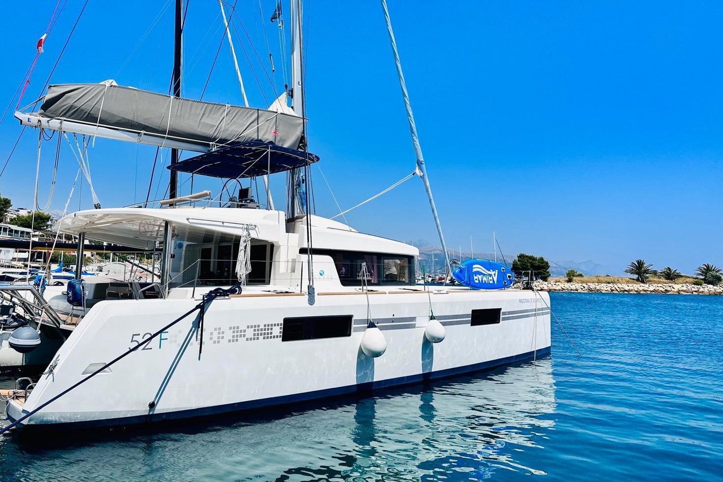 Lagoon 52 F (6+2cab/6wc) „Madonna of Adriatic“ als Charteryacht