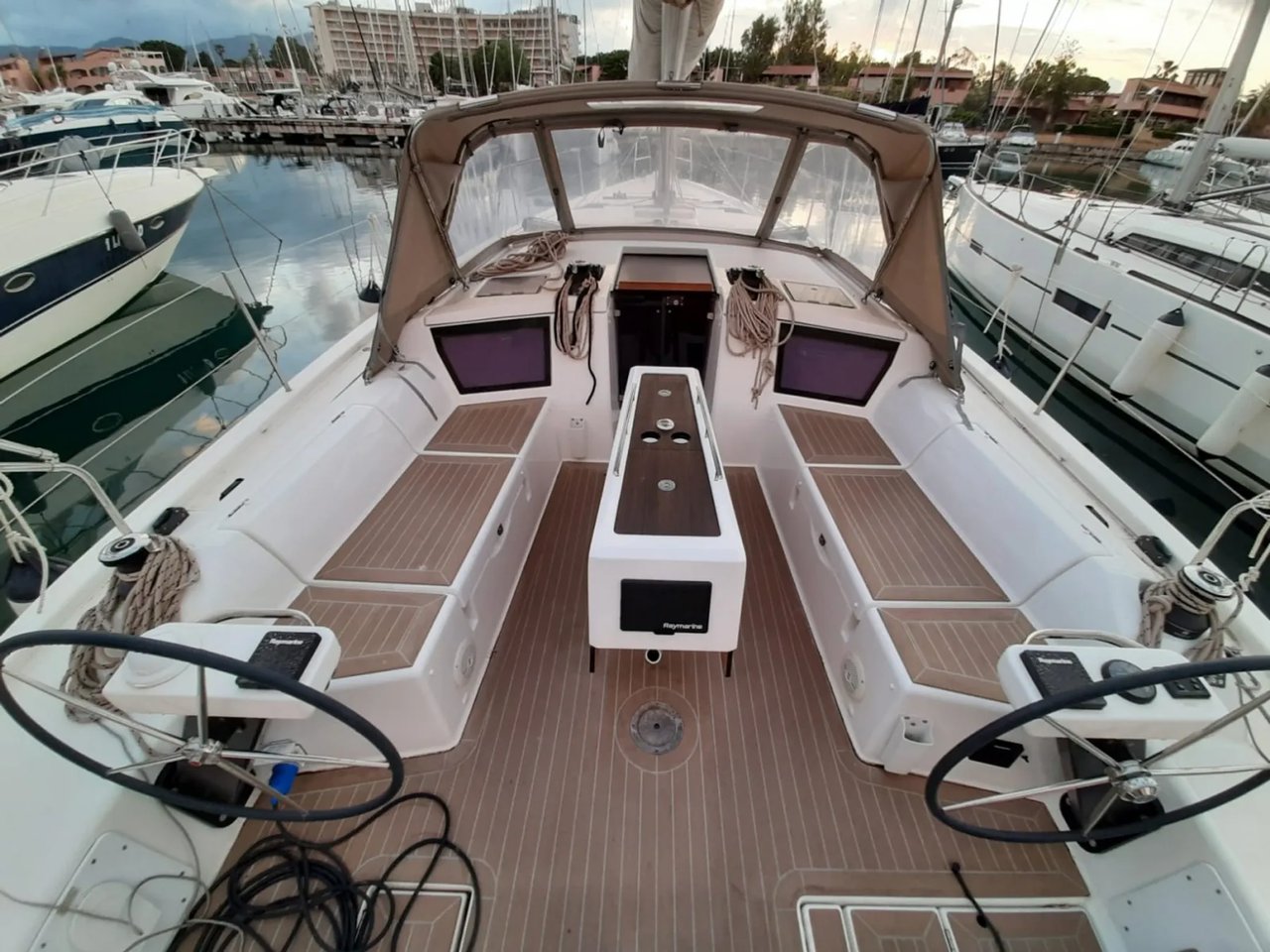 Dufour 430 Grand Large, Foto 2