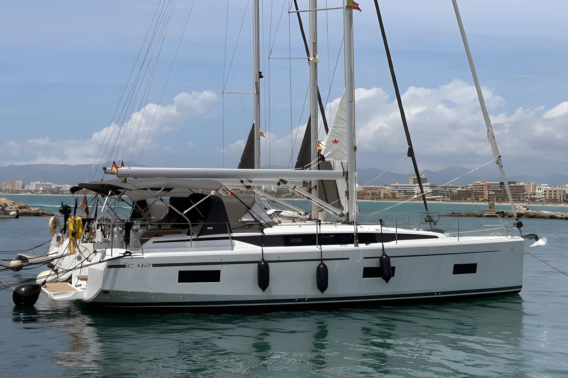 Bavaria C42 „Blue Eyes“ als Charteryacht
