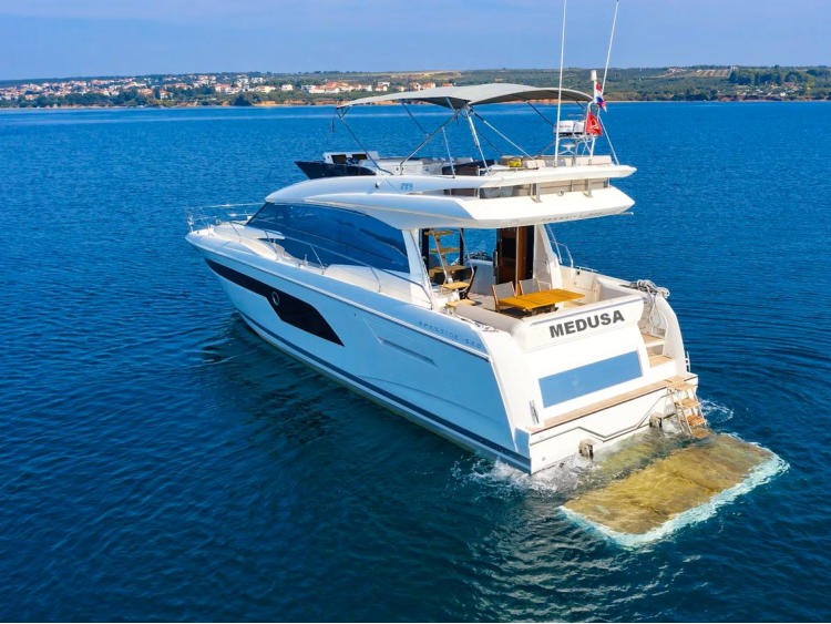 Prestige 520 „Medusa“ als Charteryacht