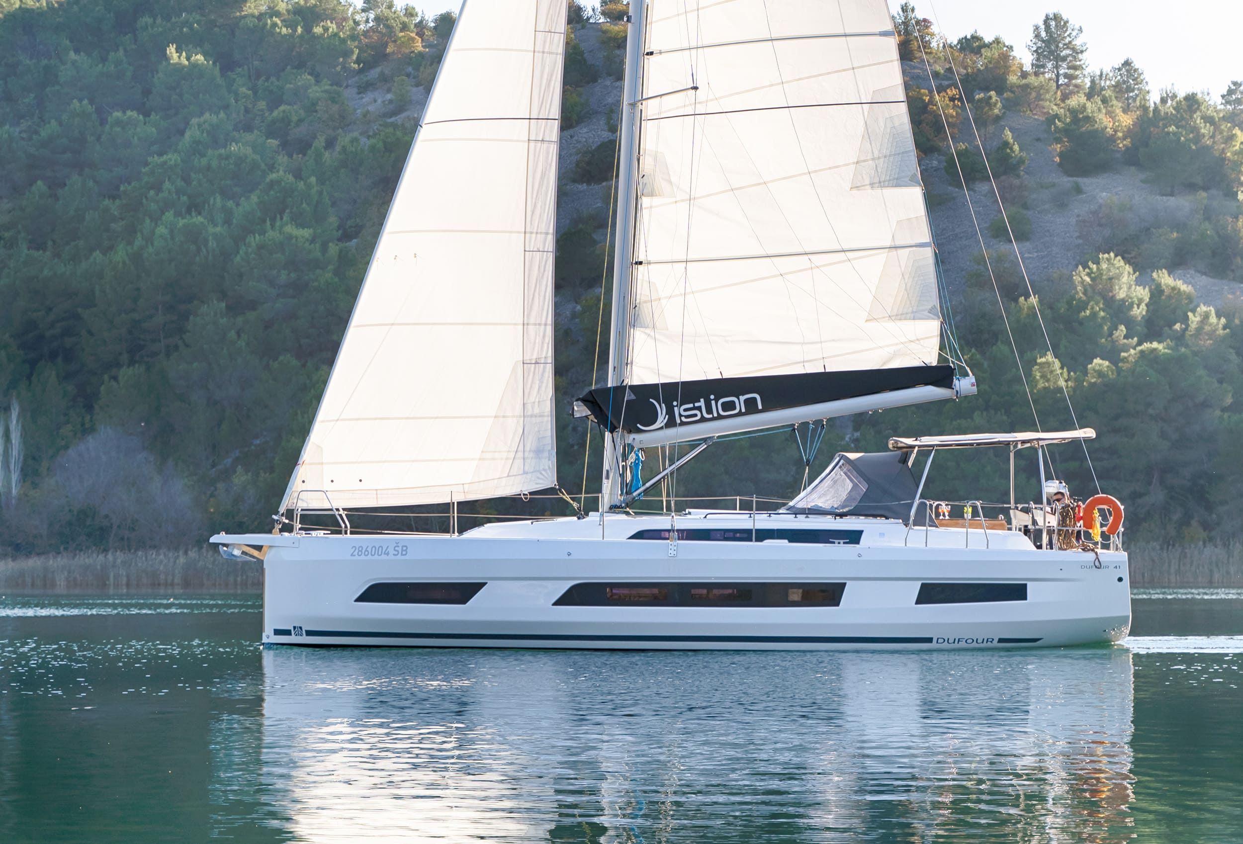 Dufour 41 „First Song“ als Charteryacht