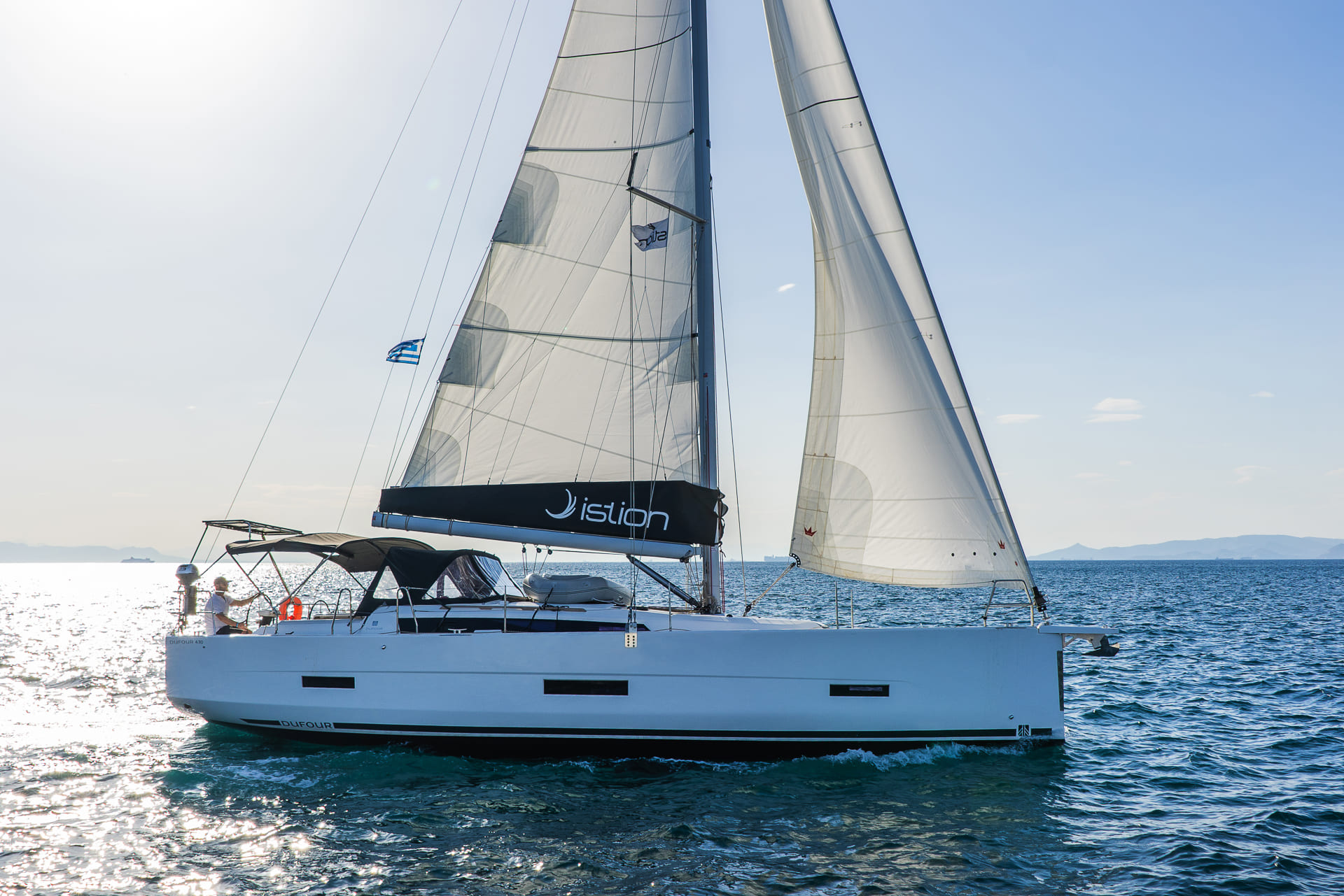 Dufour 430 Grand Large (4cab) „First Love“ als Charteryacht