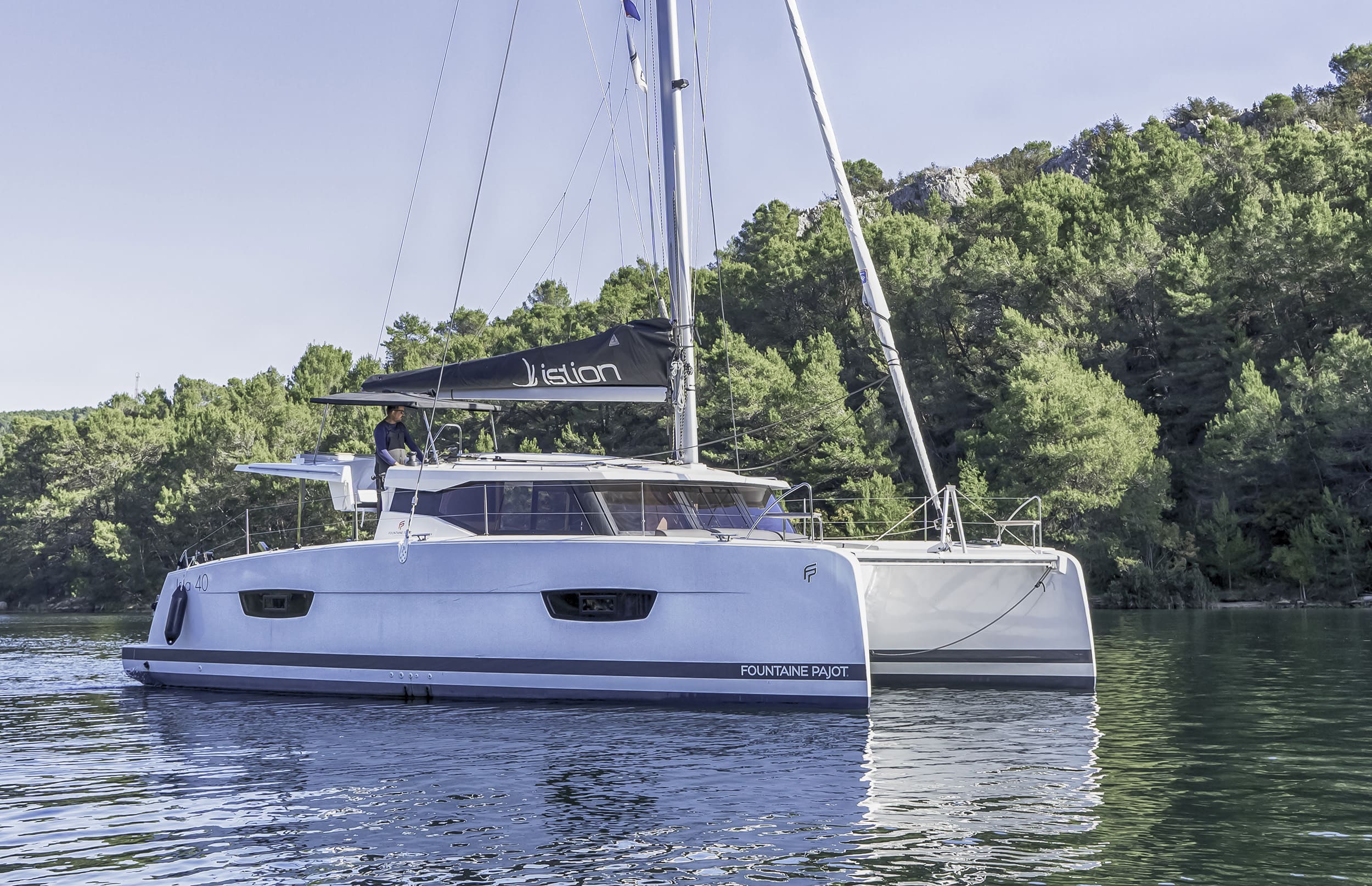 Isla 40 (4+1cab/4wc) „First Step“ als Charteryacht