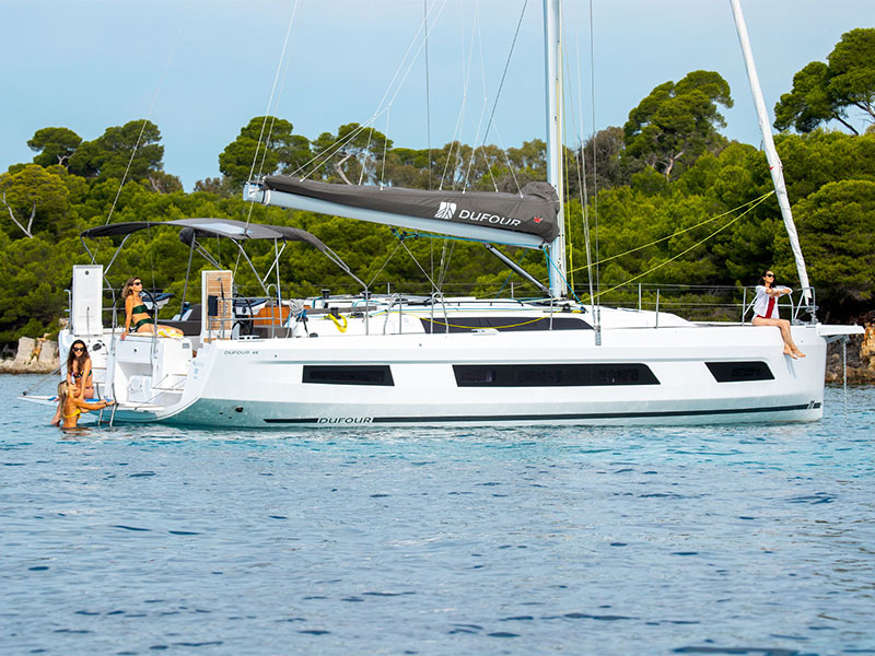 Dufour 44 „Vera“ als Charteryacht