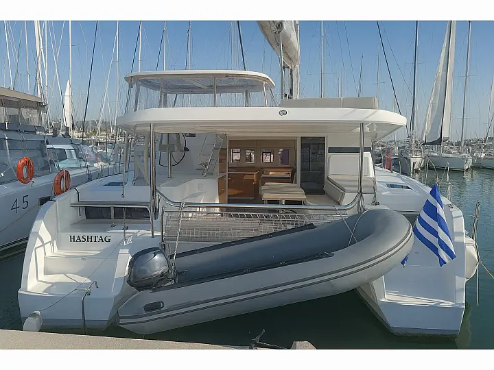 Lagoon 43 „Hashtag“ als Charteryacht