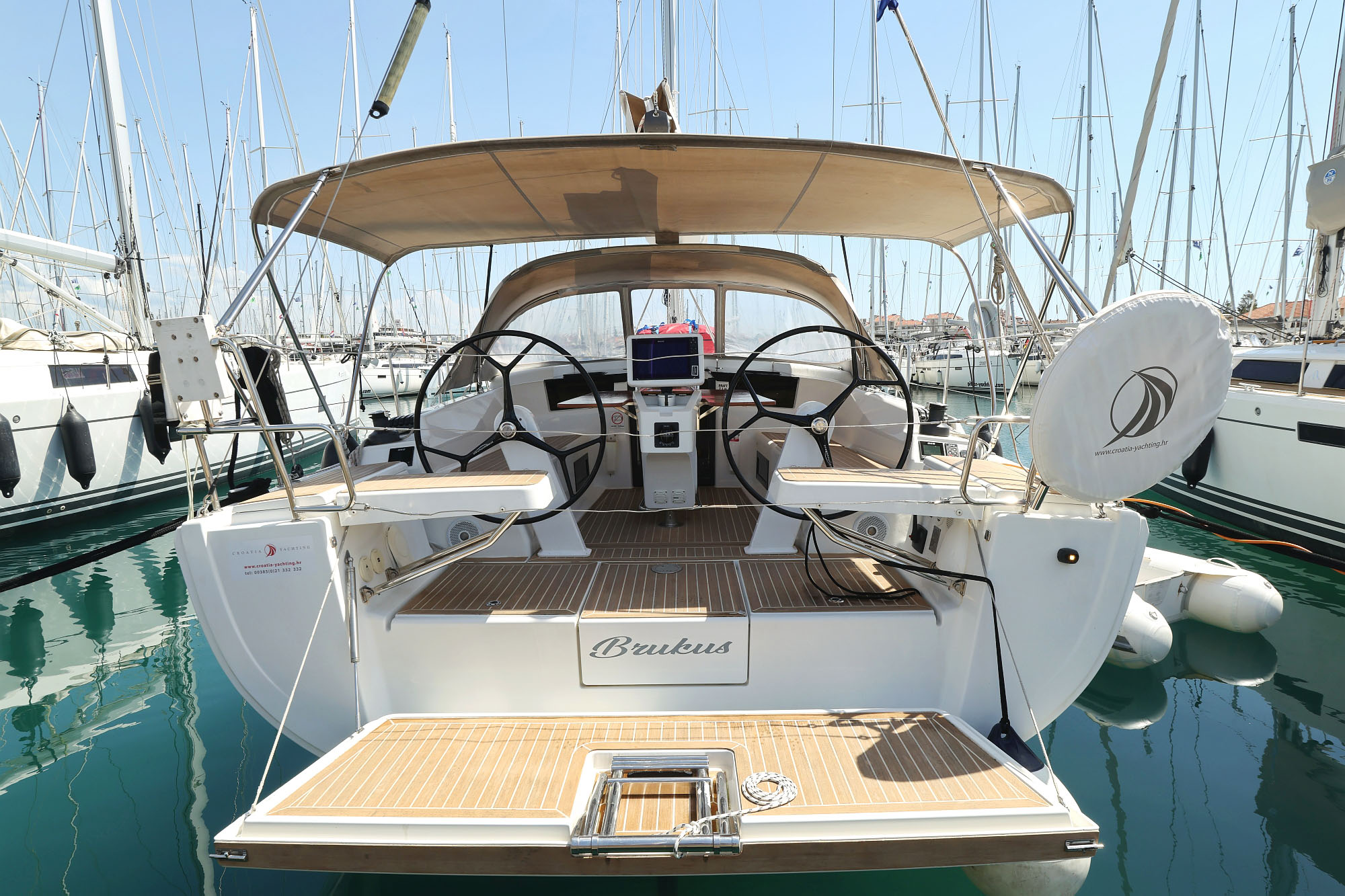 Hanse 388 „Brukus“ als Charteryacht