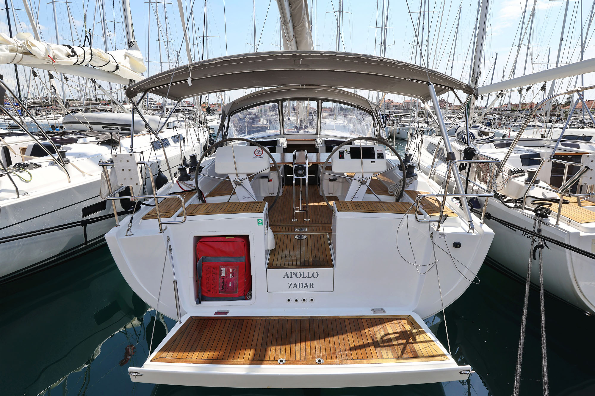 Hanse 458 (4cab/2wc) „Apollo“ als Charteryacht