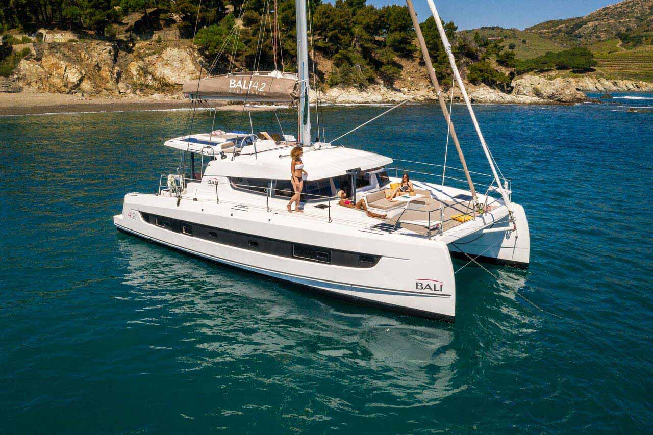 Bali 4.2 „Arveskida II“ als Charteryacht