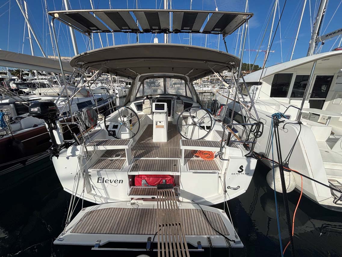 Oceanis 38.1 (3cab2wc) „Eleven“ als Charteryacht