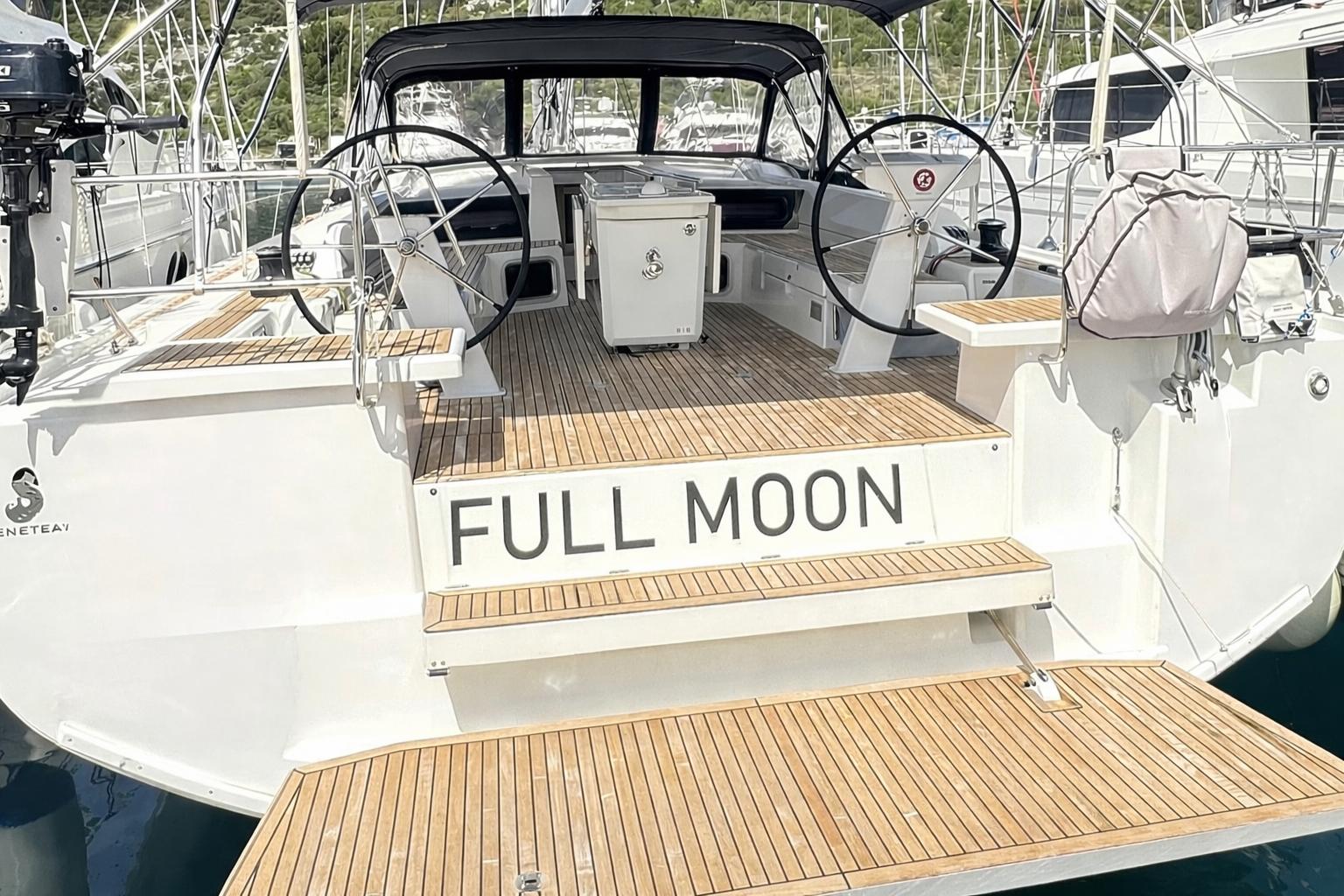 Oceanis 51.1 (5+1 cab, 3+1wc) „Full Moon“ als Charteryacht
