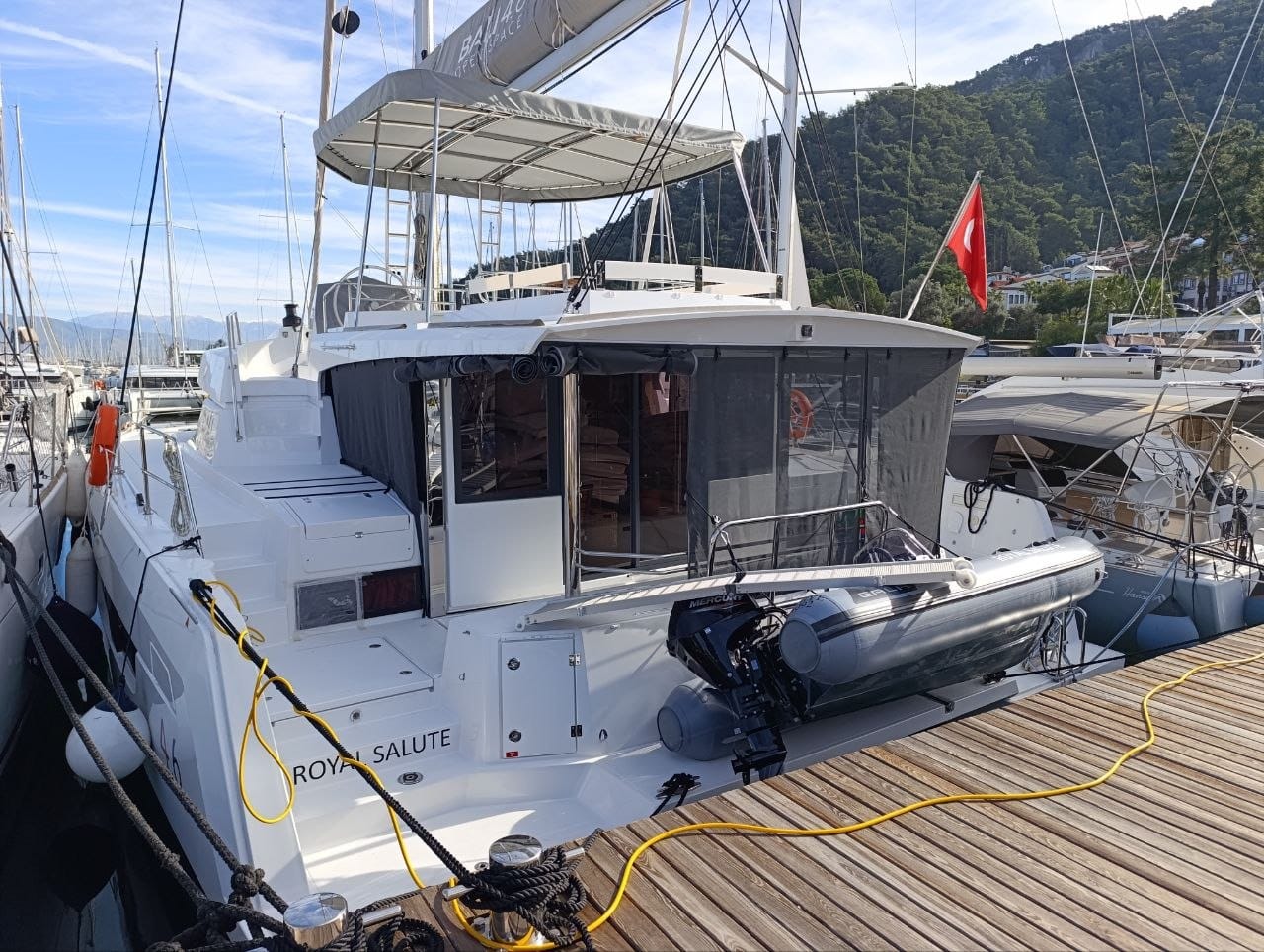 Bali 4.6 „Royal Salute“ als Charteryacht