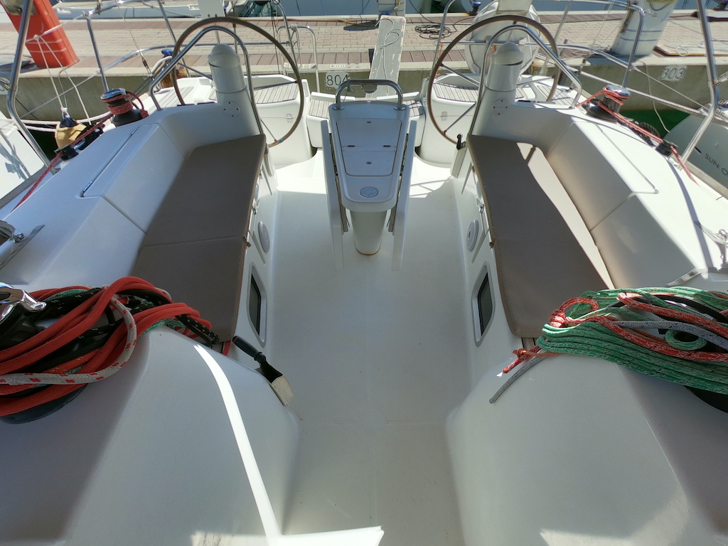 Sun Odyssey 42i Praha, Foto 3