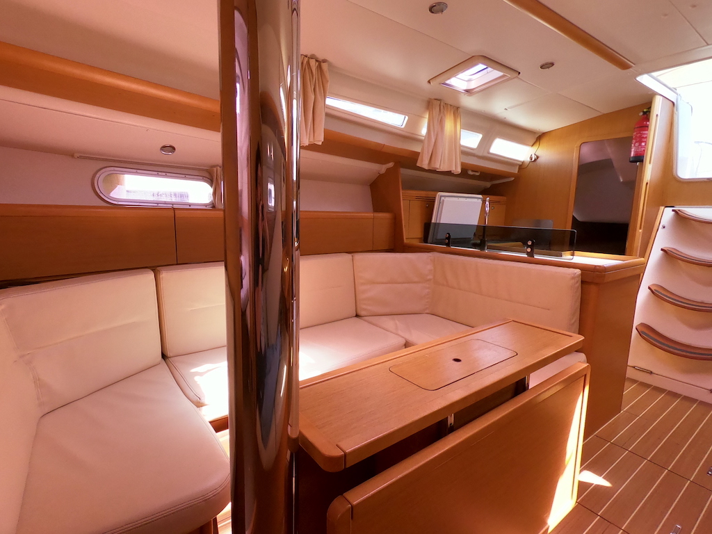 Sun Odyssey 42i Praha, Foto 4