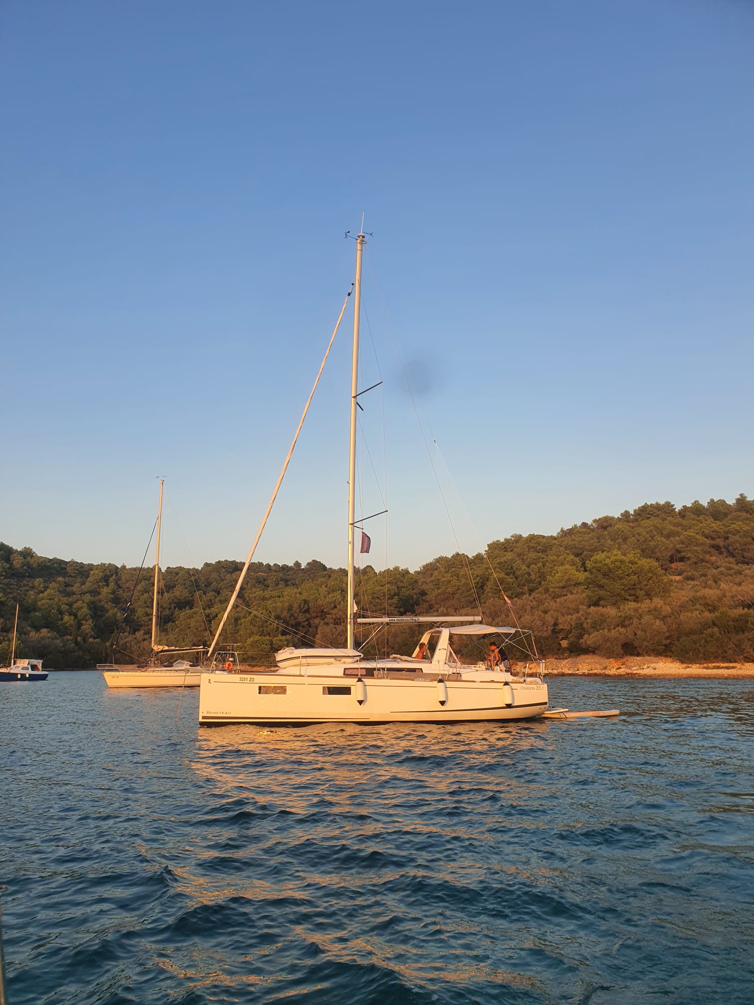 Oceanis 35.1 (3cab) „Idila“ als Charteryacht