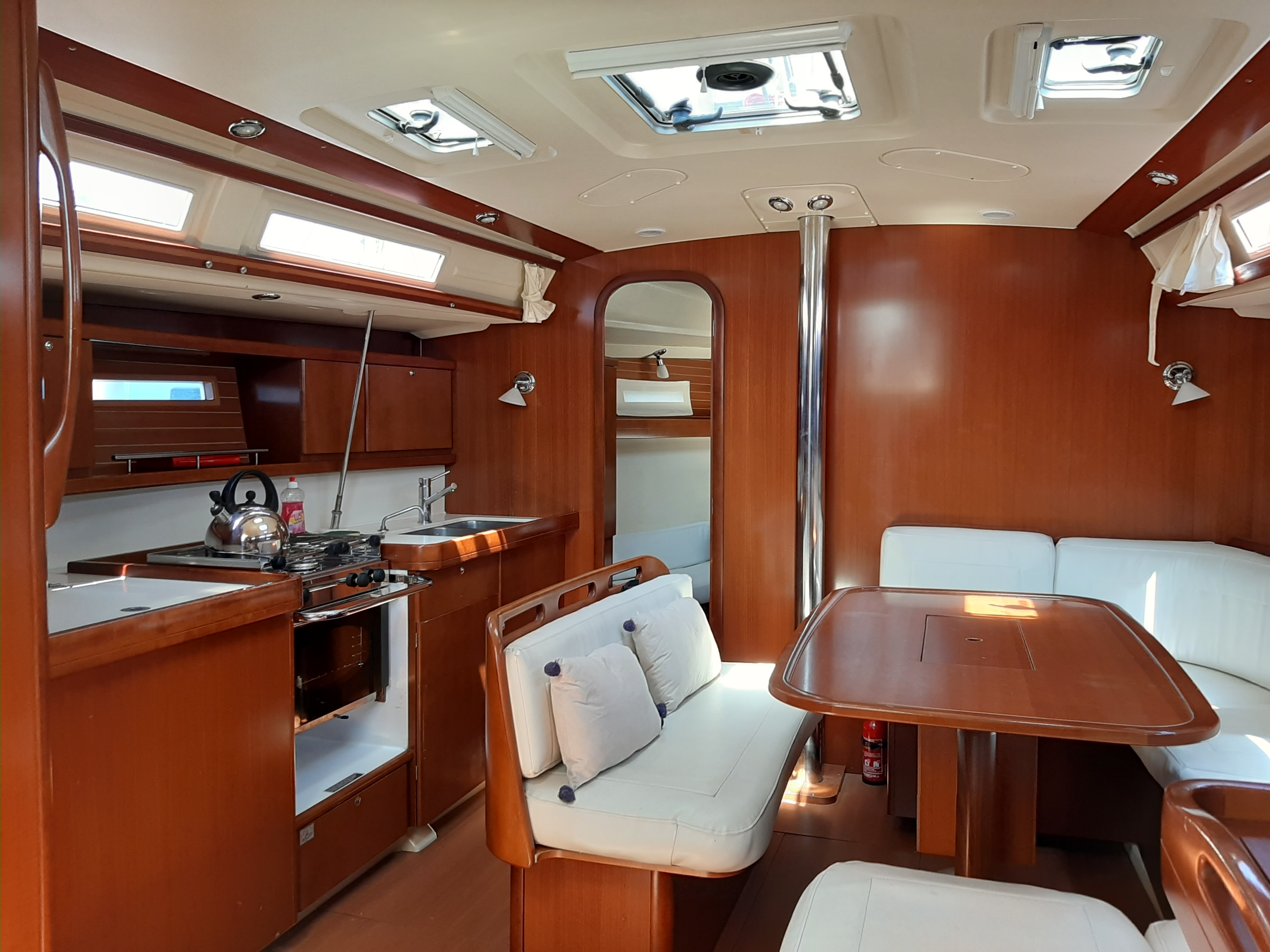 Dufour 425 Grand Large Trinquette, Foto 3