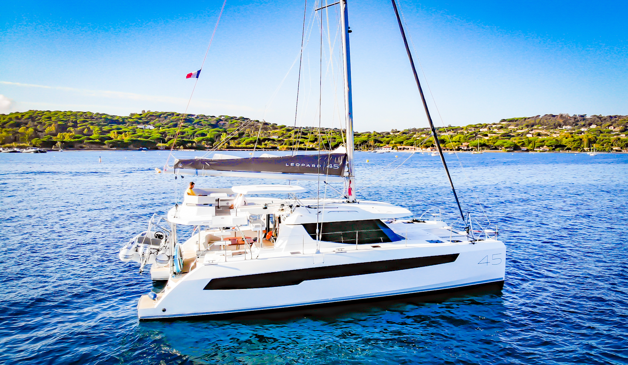 Leopard 45 (4 Cab) „Tibouren“ als Charteryacht