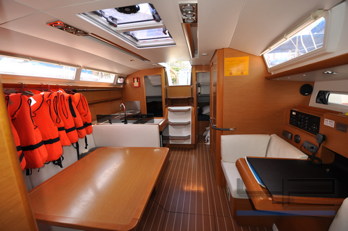 Sun Odyssey 409 FourTwo, Foto 3