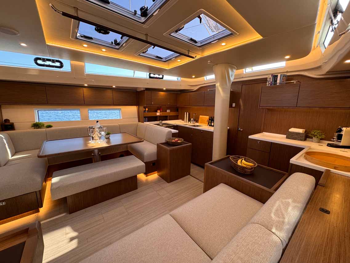 Bavaria C57 Style F-ONE, Foto 3