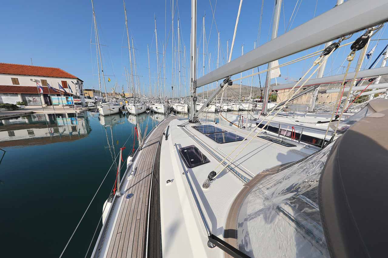 Bavaria Cruiser 37 Sursulapitschi, Foto 4
