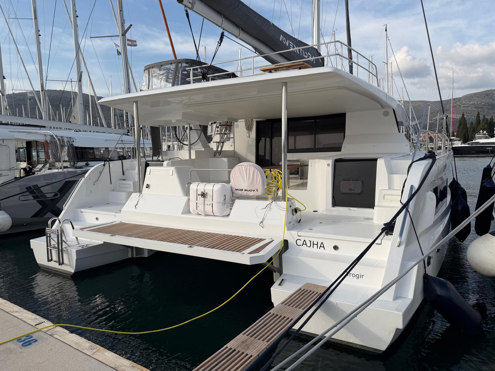 Aventura 45 Cajha