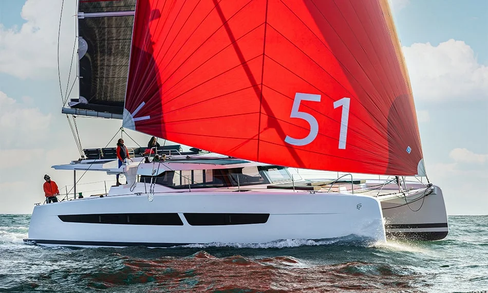 Aura 51 (5cab) „Maeva“ als Charteryacht