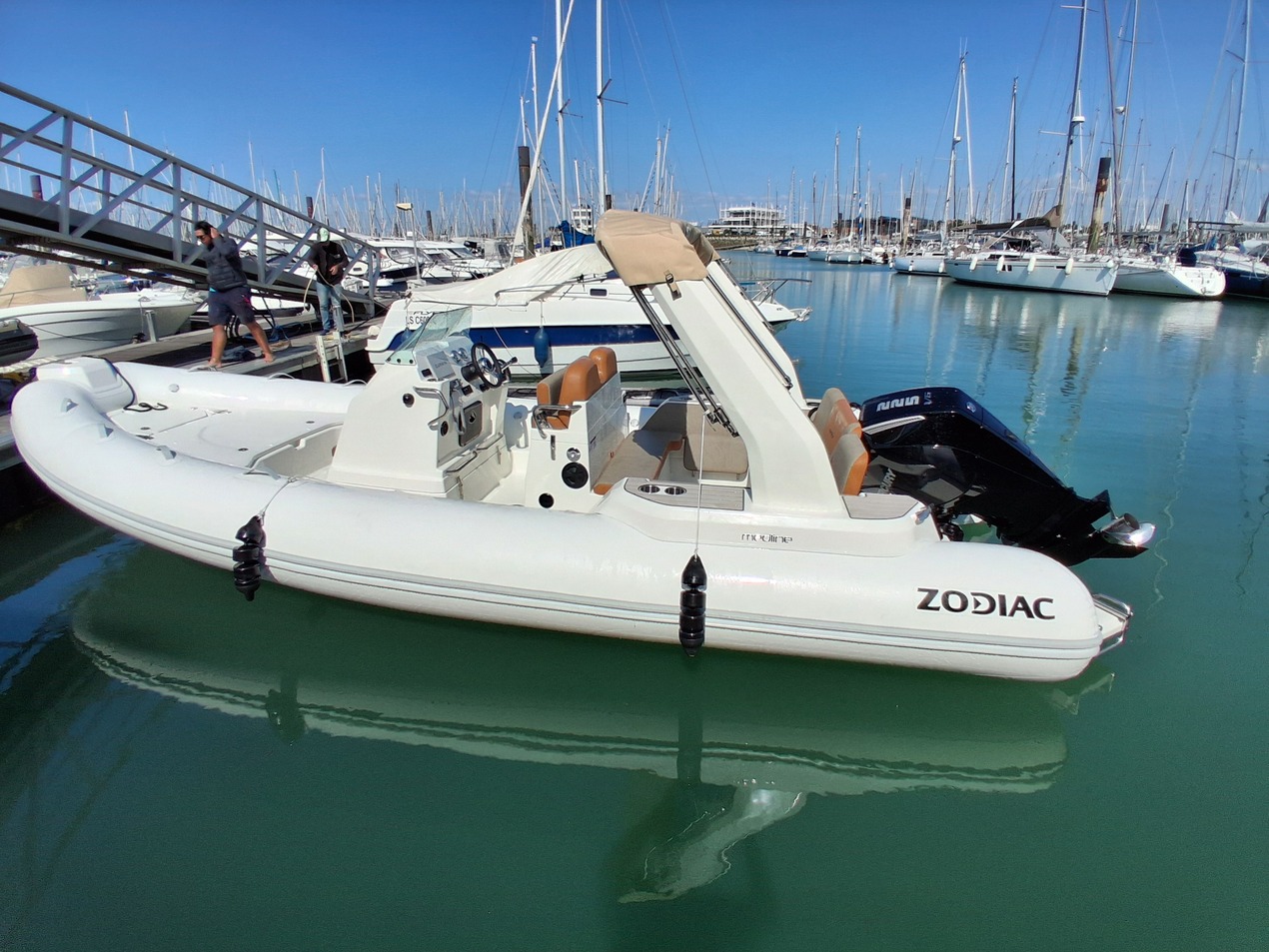 Zodiac Medline 7.5 „Anouk“ als Charteryacht