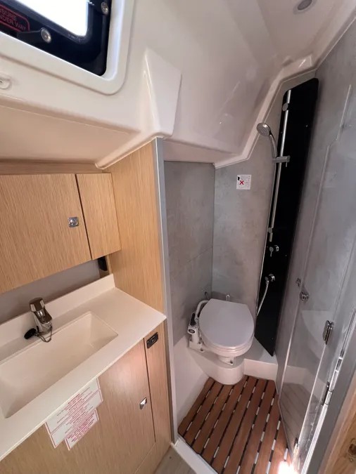 Bavaria C38 Zala, Foto 4