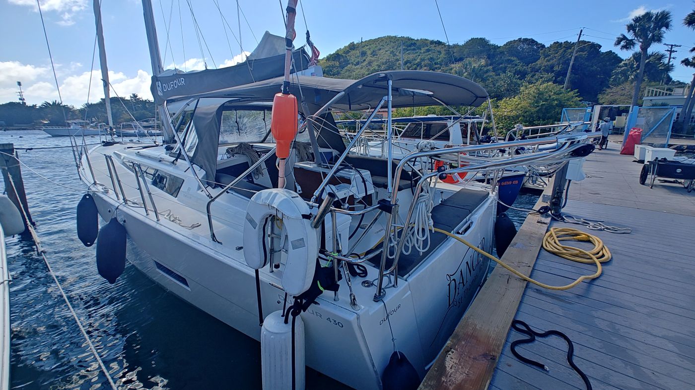 Dufour 430 Grand Large (4cab) „Dancer“ als Charteryacht