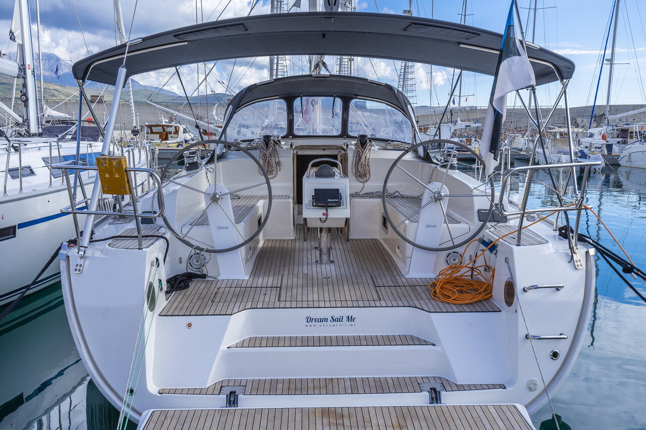 Bavaria Cruiser 46 (4 cab/3WC) „Kalev“ als Charteryacht