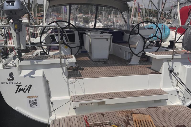 Oceanis 46.1 (5cab/3wc) „Tria“ als Charteryacht