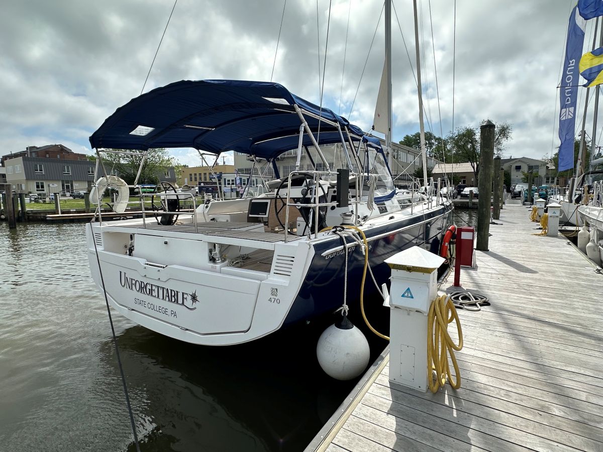 Dufour 470 „Unforgettable“ als Charteryacht