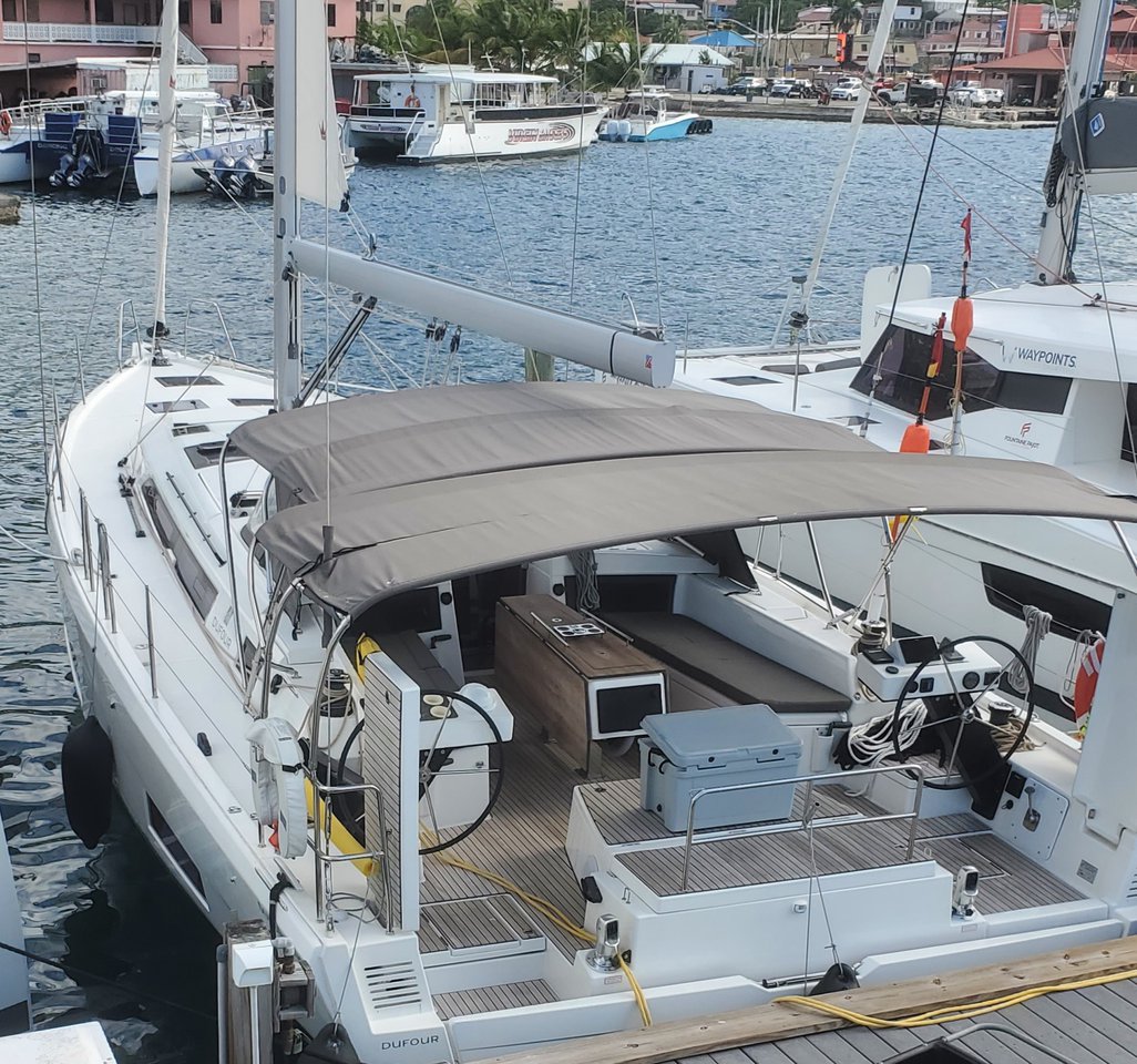 Dufour 470 (4+1cab/ 4 WC) „Salacia“ als Charteryacht