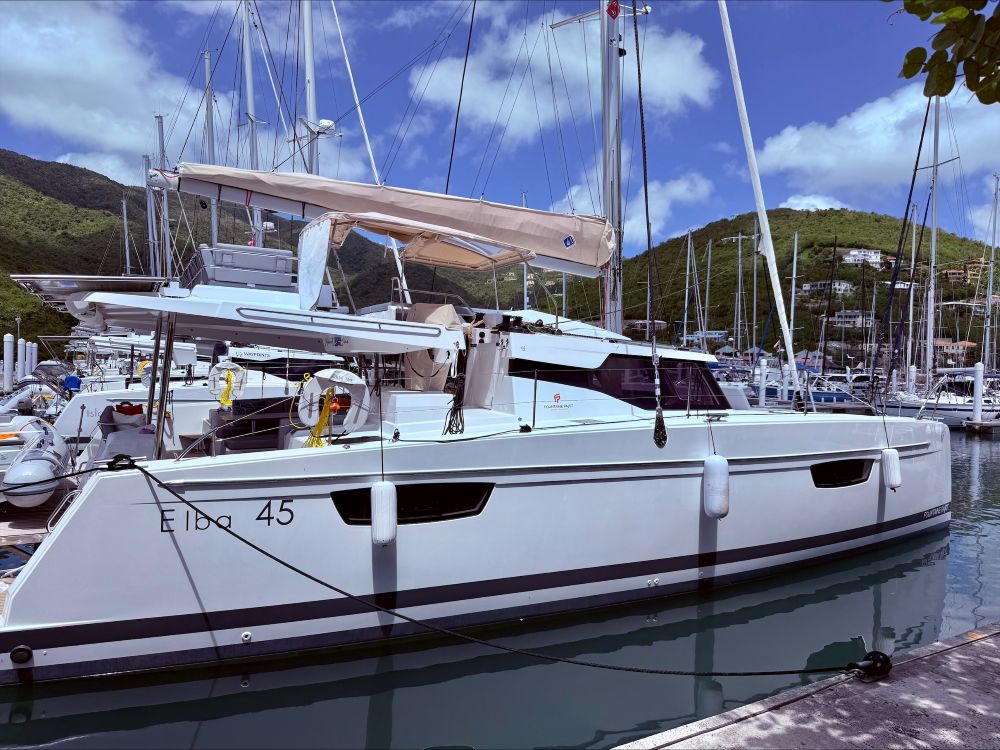 Elba 45 (3cab/3wc) „Aboat Time“ als Charteryacht